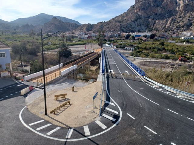 Hoy se abre al tráfico de vehículos y peatones el puente de Ulea en el que Fomento ha invertido 1,8 millones