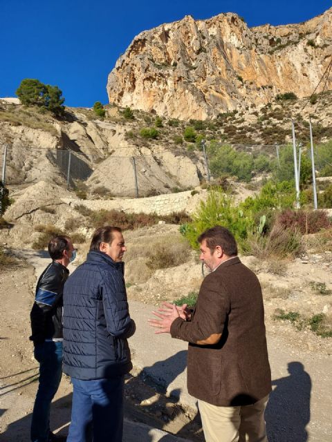 La Comunidad invierte 265.000 euros en evitar desprendimientos de rocas en las laderas de los montes en Ulea